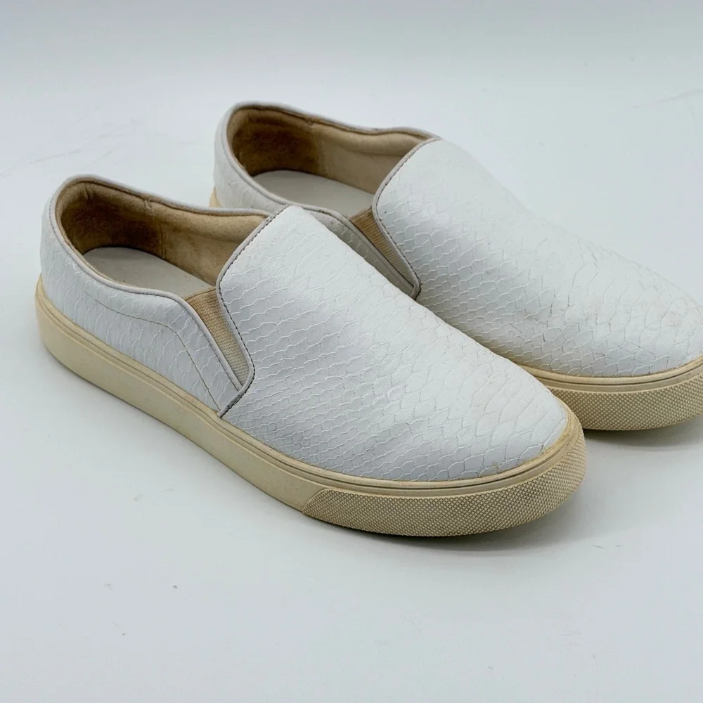 Aldo Womens White Snakeskin Embossed Slip On Sneakers Shoes Size 7.5 US 38 EUR